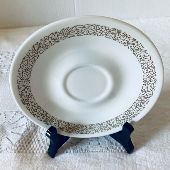 Vintage Corelle WOODLAND BROWN Saucer Side Plates 6.25” Set of 7 - Picture 4 of 8